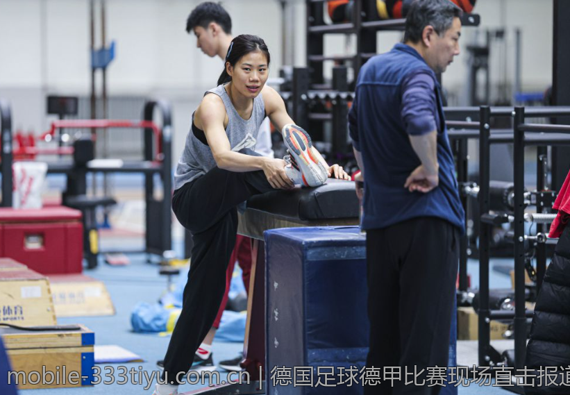 德国足球德甲比赛现场直击报道